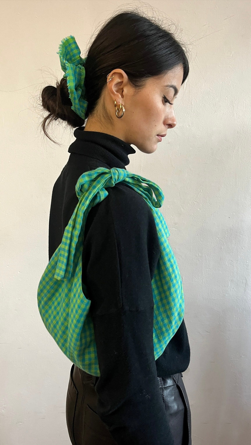 Tākoizu Gingham Sling Cross Bag in Soft Cotton