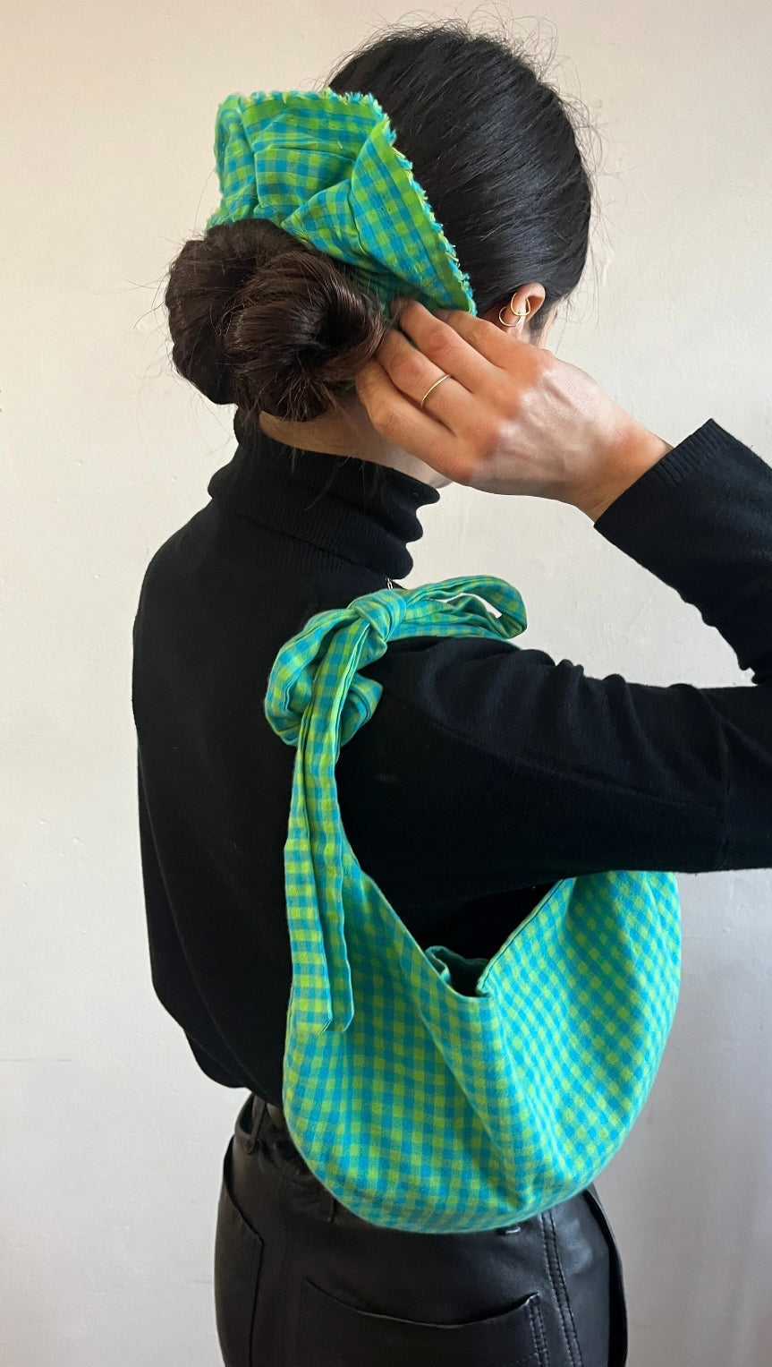 Tākoizu Gingham Sling Cross Bag in Soft Cotton