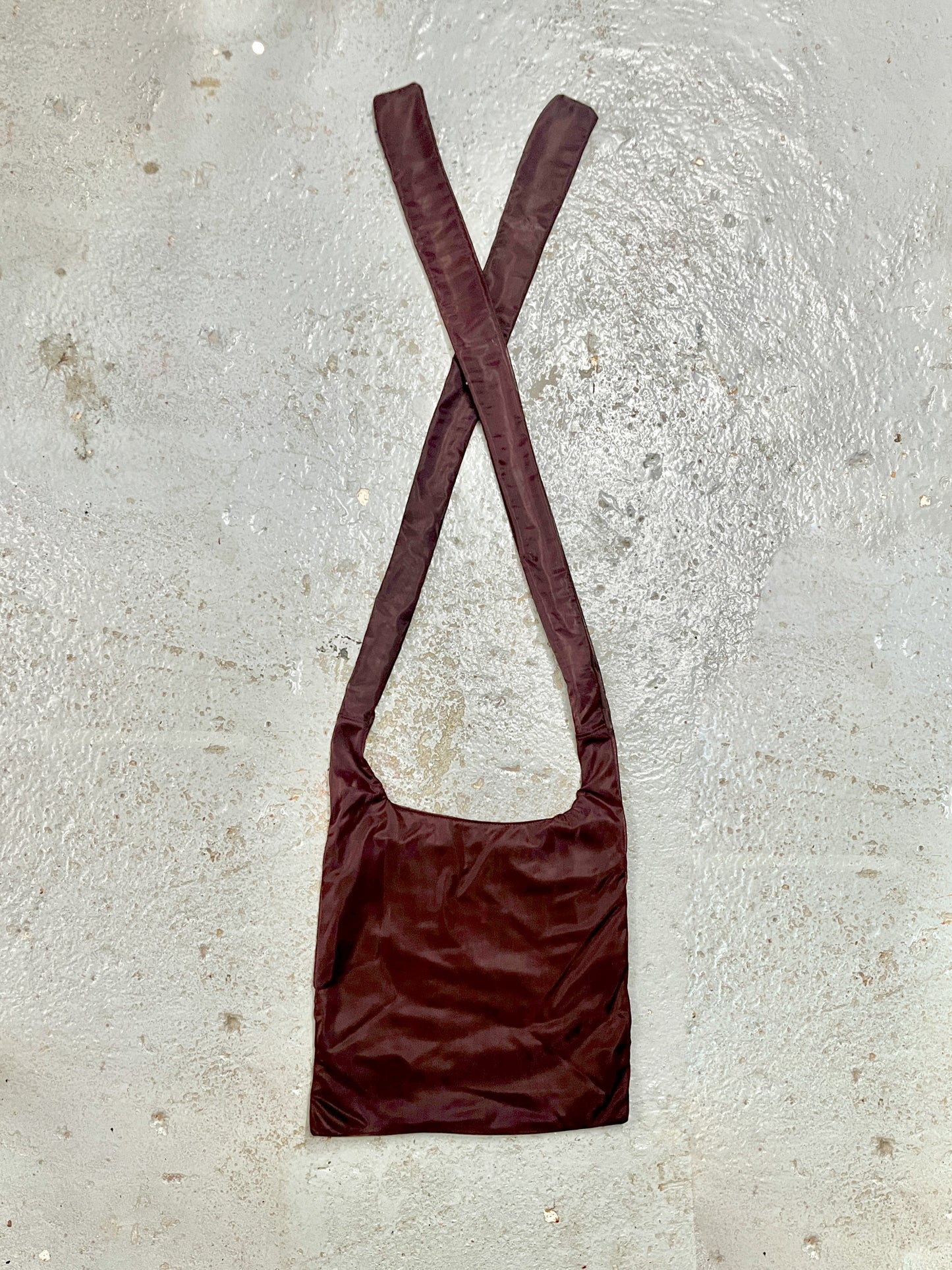 Chianti Crossbody Tote in Mesh