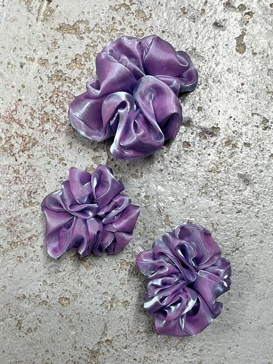 Kira Scrunchie in Shiny Organza