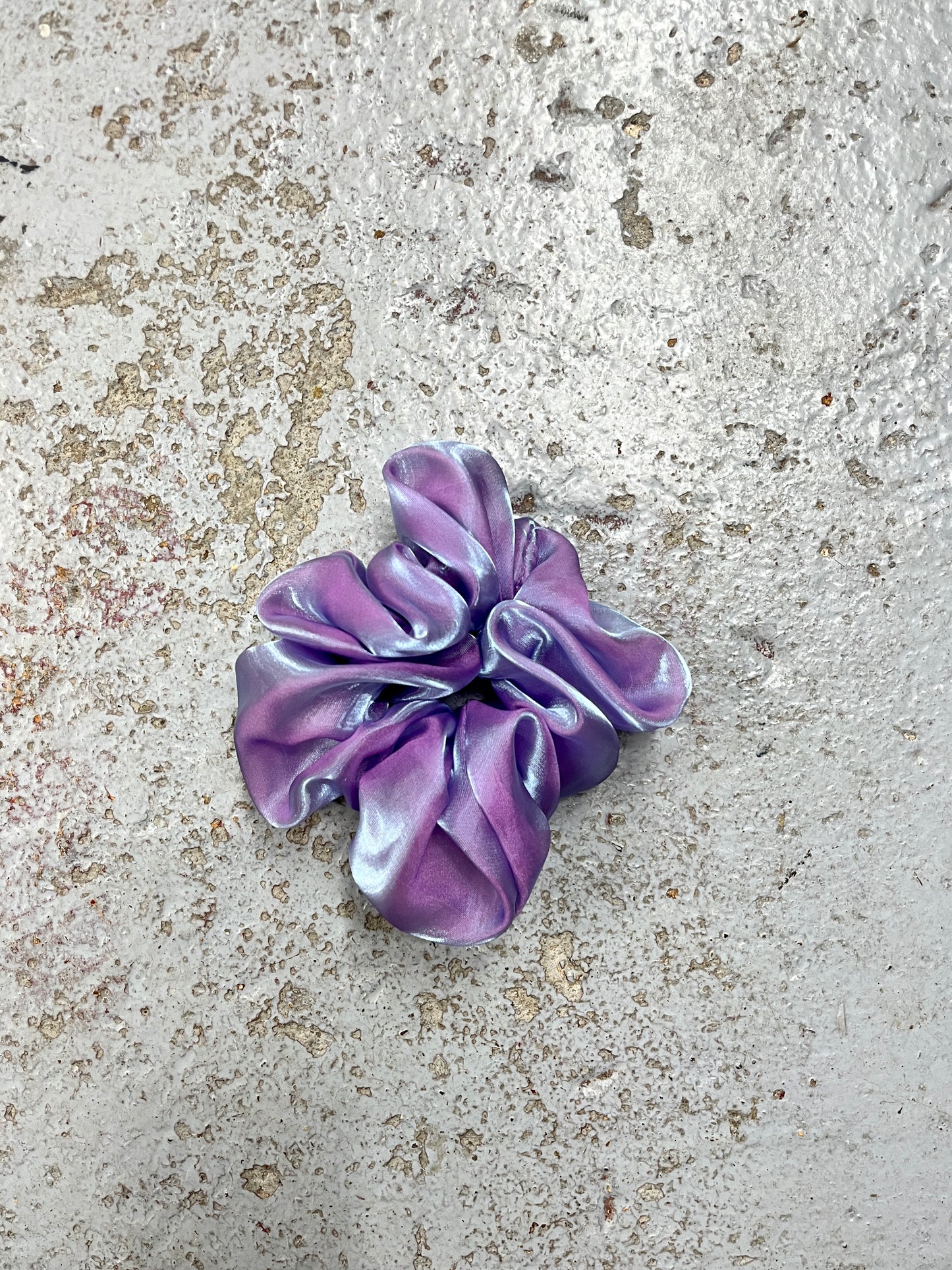 Kira Scrunchie in Shiny Organza